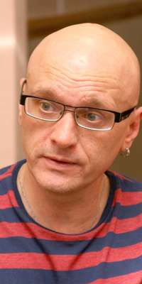 Alexei Devotchenko, Russian actor and anti-Kremlin activist., dies at age 49